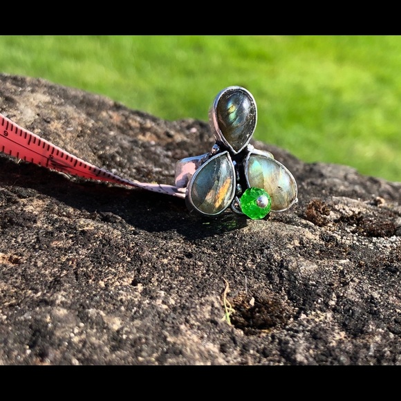 SOLD Labradorite Ring - Picture 7 of 8